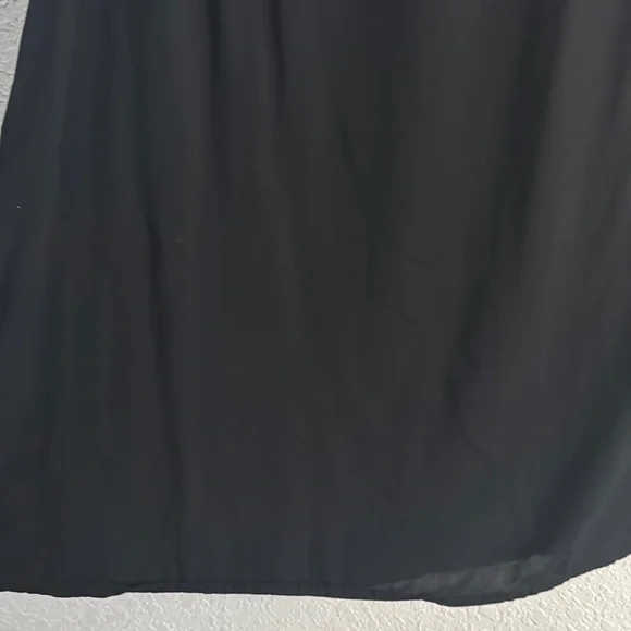 ❗️SOLD❗️Old Navy Black Lace Detail Blouse - Picture 4 of 4